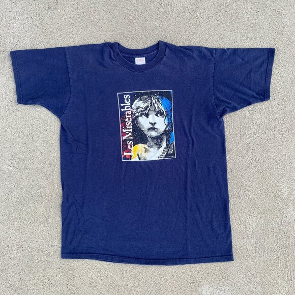 Vintage 90s Les Miserables broadway musical t-shirt - Picture 1 of 2